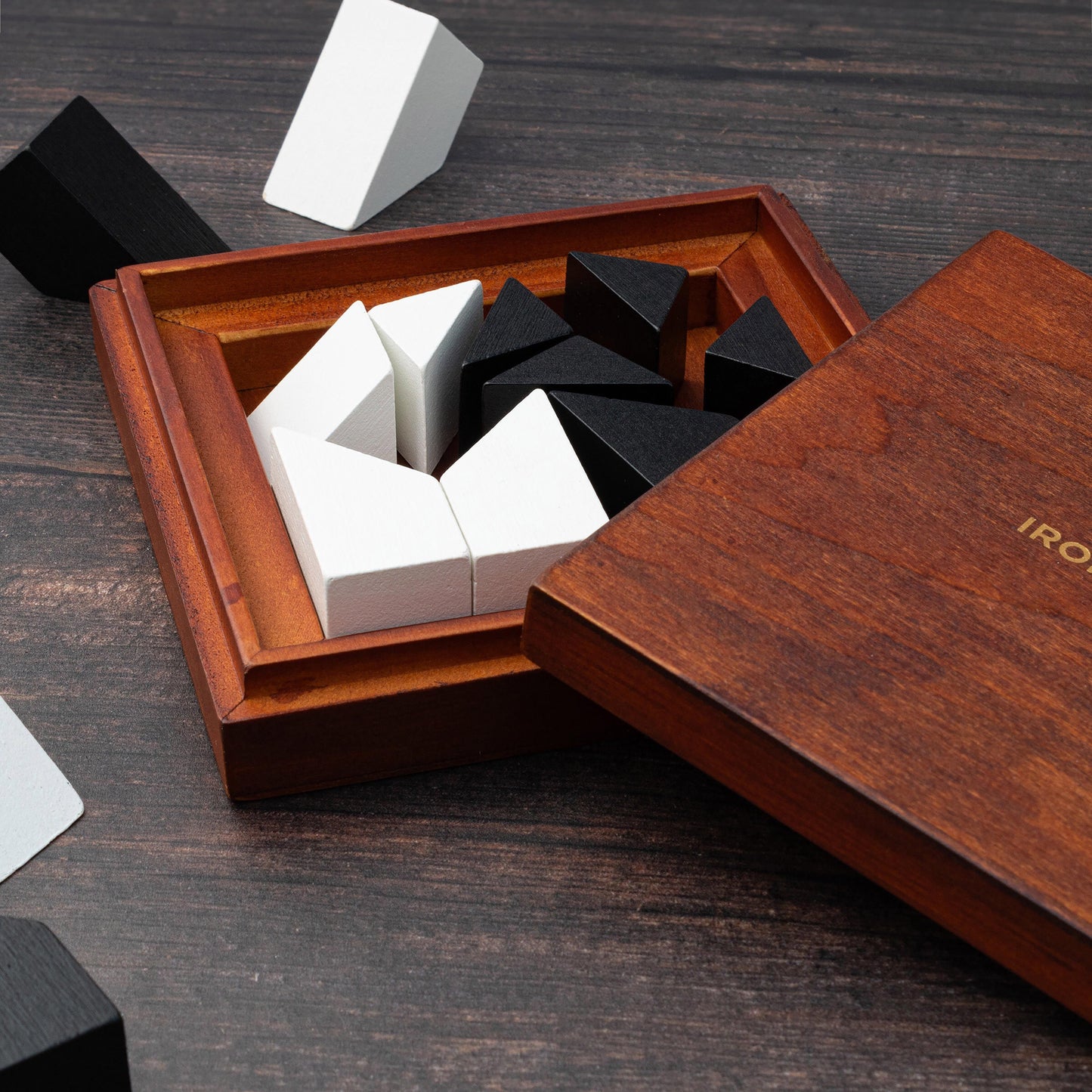 Iron & Glory Shapeshifter Deluxe Wood Puzzle