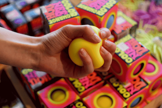 NeeDoh Colour Changing Squeezy Ball in Fluro Colours