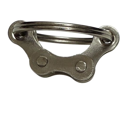 Kaiko Small Fidget  Silver chain and circle on white background