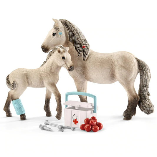Schleich Horse Figurine Set First Aid Kit